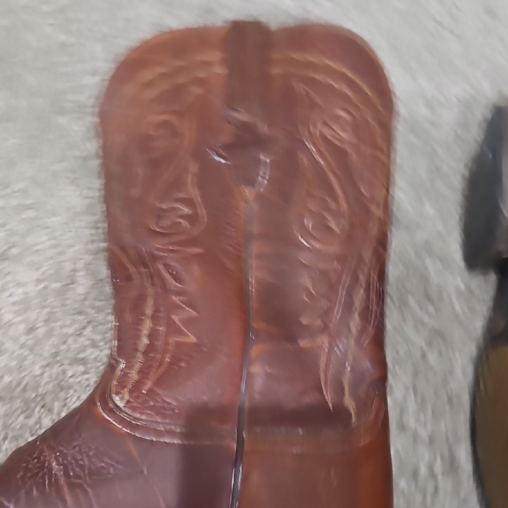 Lucchese Men's Brown Western Leather Cowboy Boots - Classic Stitch Detail - Picture 8 of 11